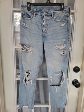 Old Navy Light Blue Distressed Boyfriend Jeans Sky- Hi straight